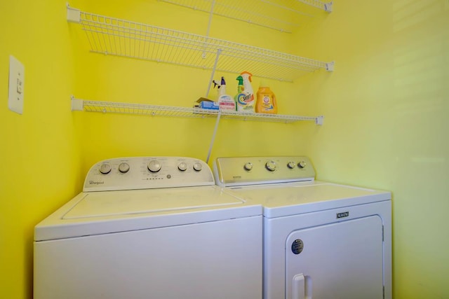 6180 Marsh Island Dr, Chincoteague, VA 23336 - laundry room featuring washer and clothes dryer