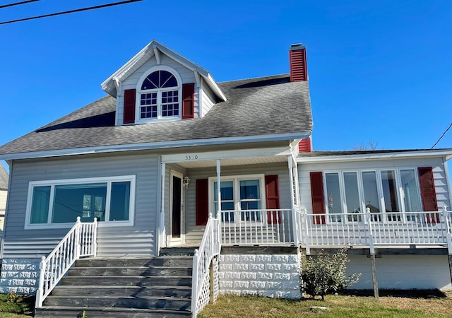 view of front of house featuring a porch