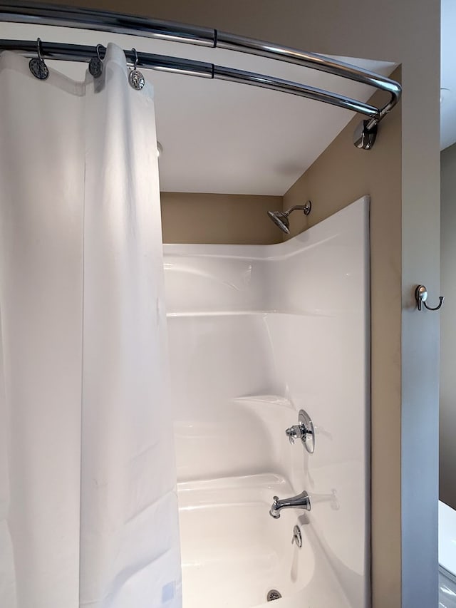 510 Plum St, Cape Charles, VA 23310 - bathroom featuring shower / washtub combination