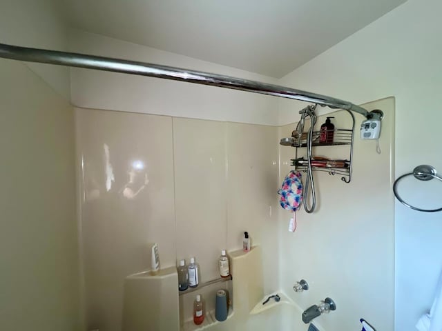 bathroom with shower / bathtub combination