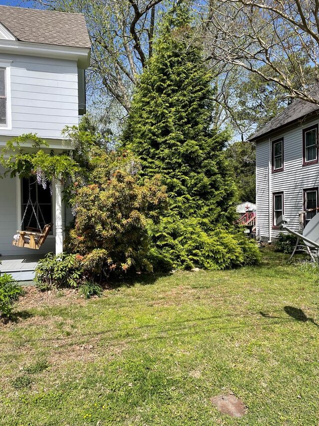 12 Justis St, Onancock, VA 23417 - view of grassy yard