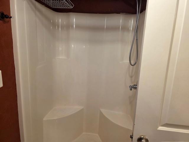 12 Justis St, Onancock, VA 23417 - bathroom featuring a shower
