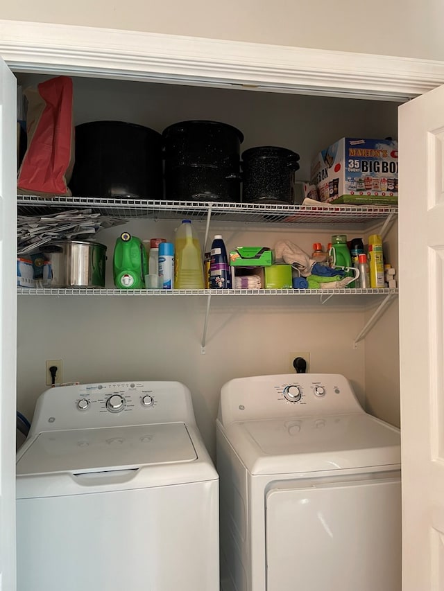 4097 Grand Bay Ct, Chincoteague, VA 23336 - laundry area featuring separate washer and dryer