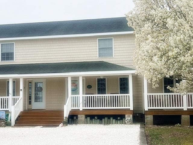 view of front facade featuring covered porch