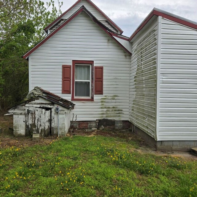 22170 Raymond Ln, Cape Charles, VA 23310 - exterior space with a yard