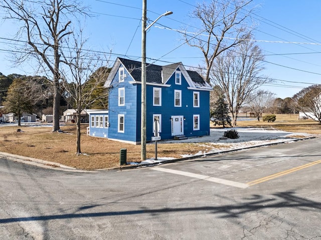 view of front of home