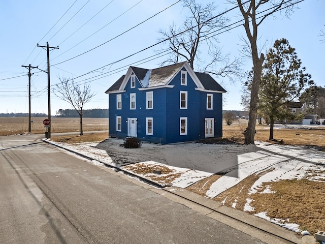 view of front of property