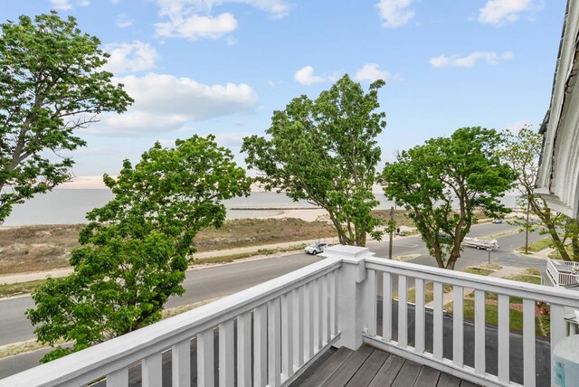 306 Bay Ave, Cape Charles, VA 23310 - view of balcony