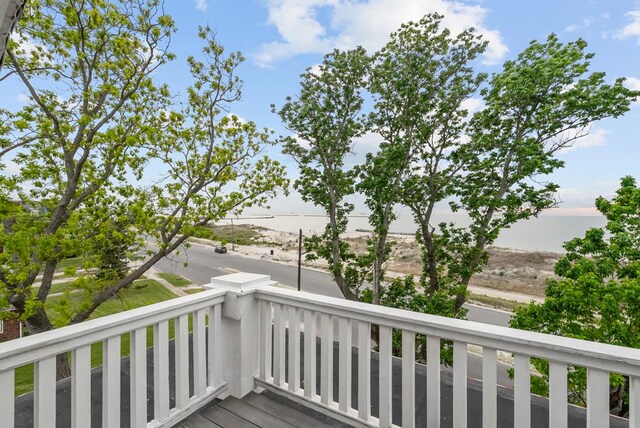 306 Bay Ave, Cape Charles, VA 23310 - view of deck
