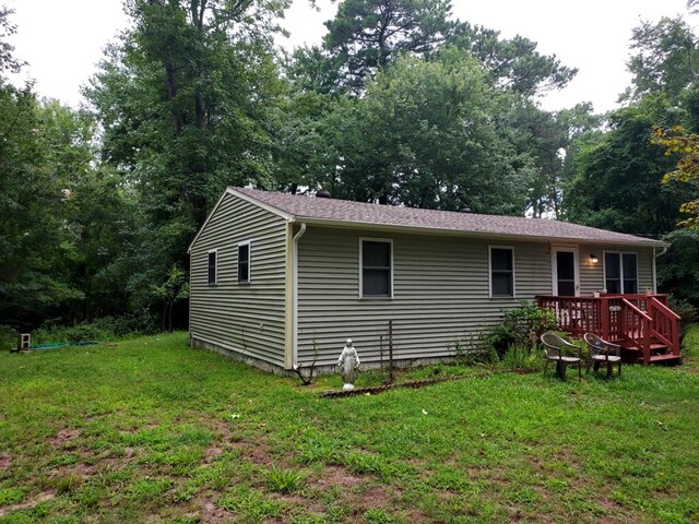 exterior space featuring a yard