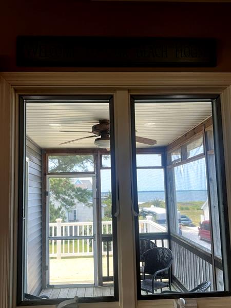5061 Bay Colony Ln, Chincoteague, VA 23336 - detailed view of a ceiling fan