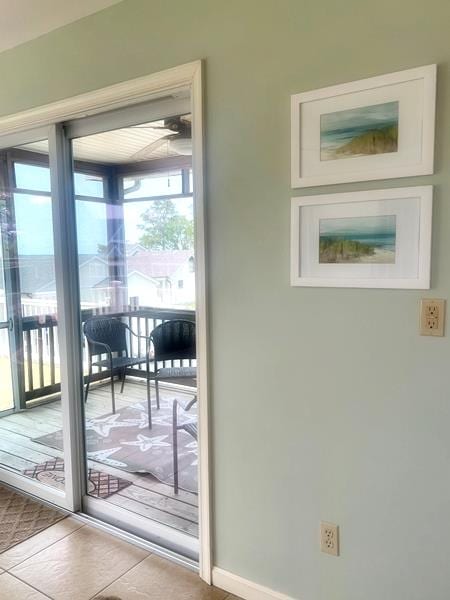 5061 Bay Colony Ln, Chincoteague, VA 23336 - entryway with baseboards