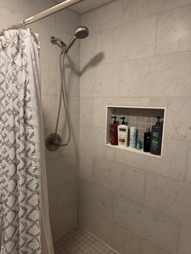 22338 Accomac Rd, Accomac, VA 23301 - bathroom featuring tiled shower