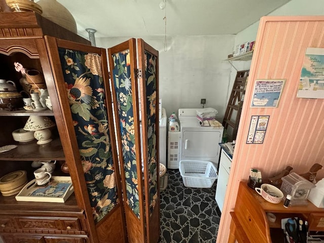 bathroom featuring separate washer and dryer