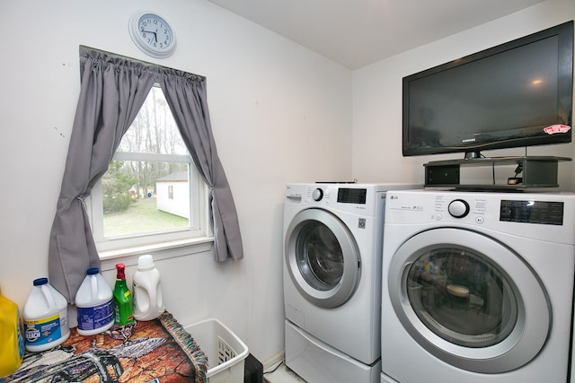 13091 Bethel Church Rd, Hallwood, VA 23359 - laundry room featuring independent washer and dryer