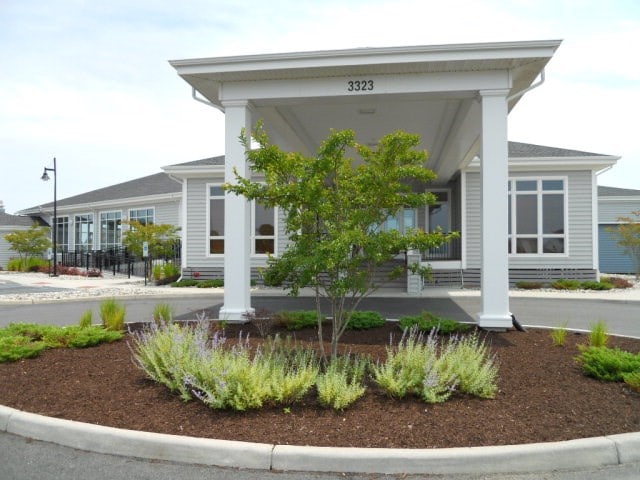 view of front facade