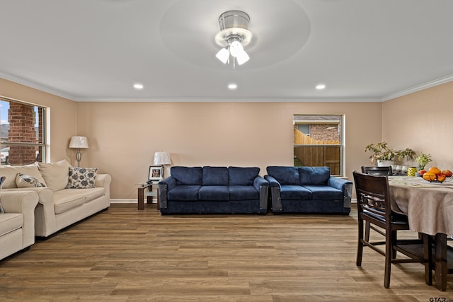 553 Princess Pl, Tyler, TX 75704 - living area featuring recessed lighting, ornamental molding, a ceiling fan, and wood finished floors