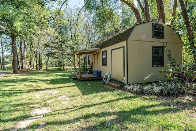 exterior space featuring a lawn