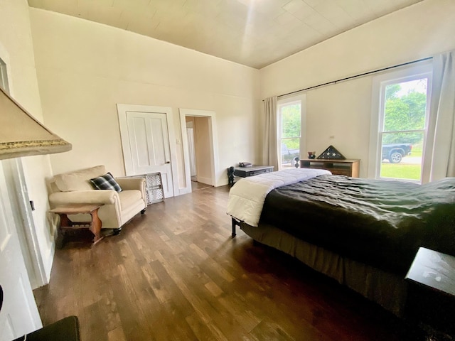 138 S Grace St, Crockett, TX 75835 - bedroom with wood finished floors and lofted ceiling