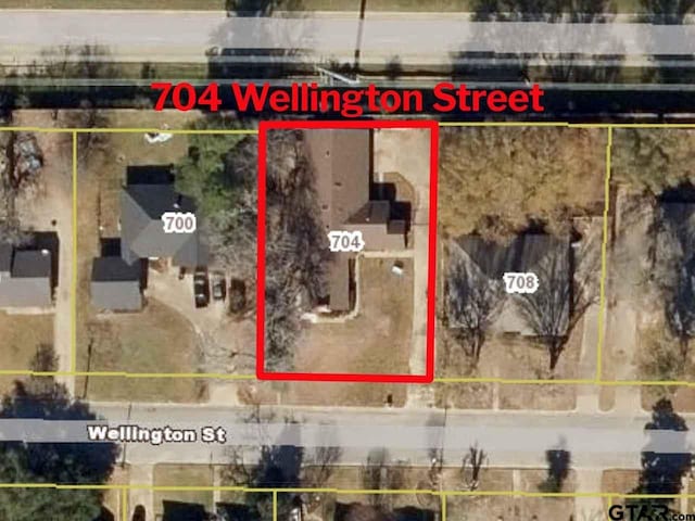 704 Wellington St, Tyler, TX 75703 - aerial overview of property's location featuring property parcel outlined