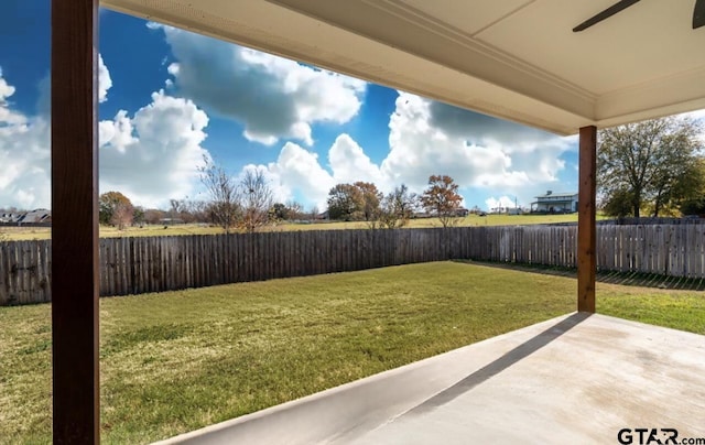 view of yard featuring a patio area