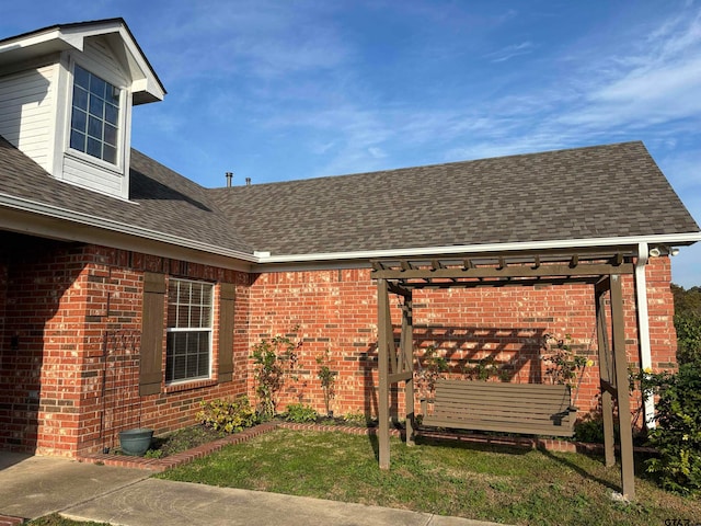 view of patio featuring a pergola