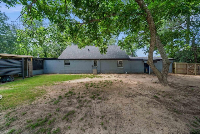 110 Utah St, Van, TX 75790 - back of property with a shingled roof