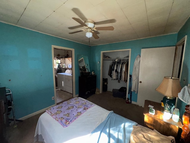 bedroom with washer and clothes dryer, ceiling fan, connected bathroom, and a closet