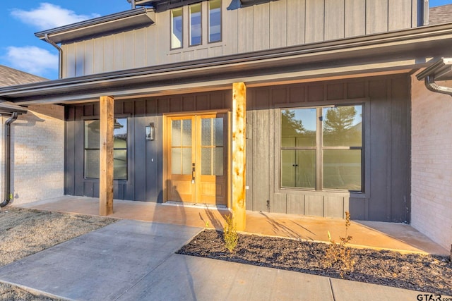 entrance to property with a porch