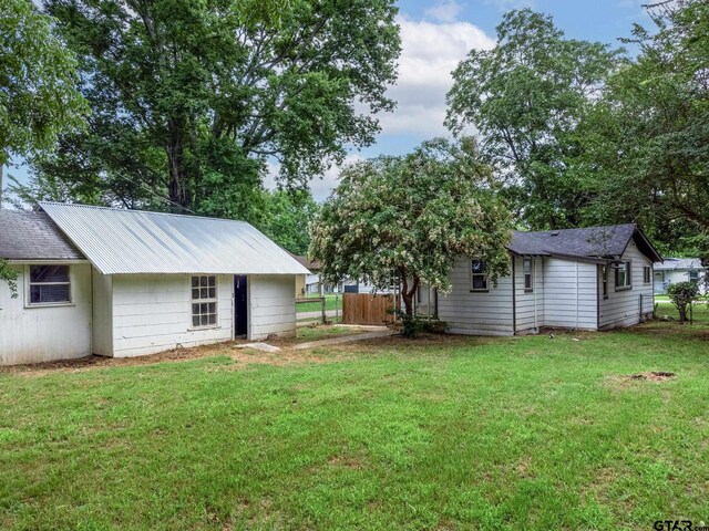 137 Frances St, Mineola, TX 75773 - photo 9