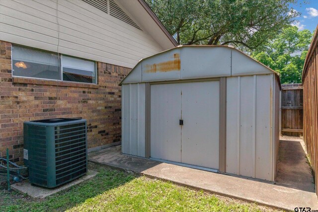 302 Erwin St, Edgewood, TX 75117 - photo 6