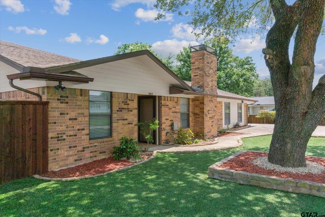 302 Erwin St, Edgewood, TX 75117 - photo 1