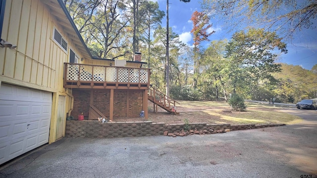 view of yard with a garage