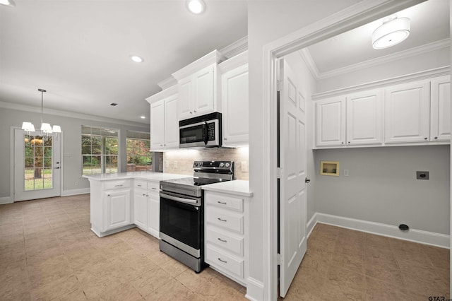 kitchen with white cabinets, crown molding, appliances with stainless steel finishes, a notable chandelier, and kitchen peninsula