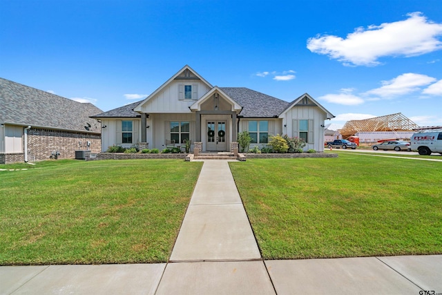 view of front of home with a front lawn