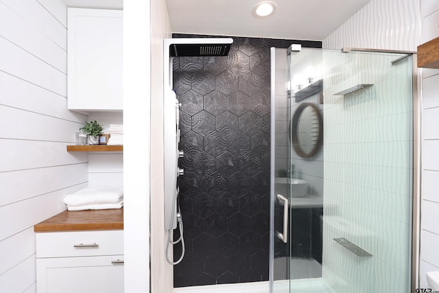 306 Lake Dr, Mount Vernon, TX 75457 - full bath with a shower stall