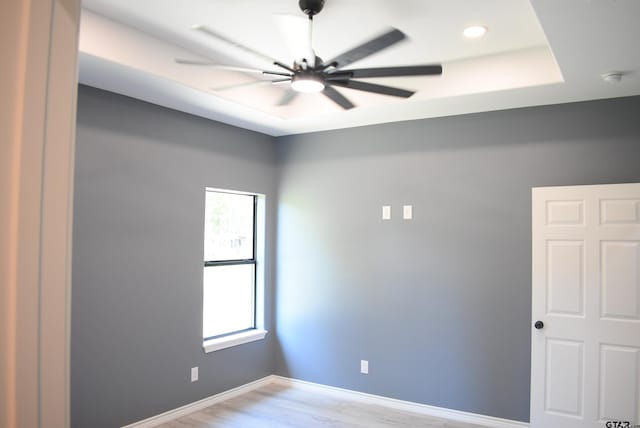 155 Ruby Ln, Nacogdoches, TX 75965 - spare room with light wood-type flooring, a ceiling fan, a smoke detector, and recessed lighting