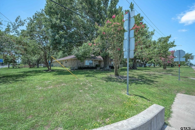 Listing photo 3 for 439 W Main St, Van TX 75790