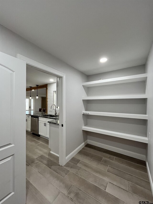20855 Bay Shore Dr, Flint, TX 75762 - pantry featuring a sink
