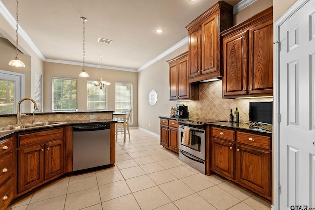 kitchen with stainless steel appliances, sink, an inviting chandelier, crown molding, and pendant lighting