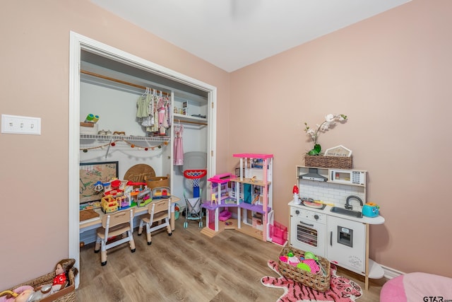 14677 County Road 2337, Tyler, TX 75707 - playroom with wood finished floors