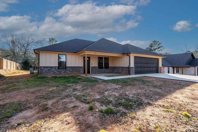 view of front of house featuring a garage