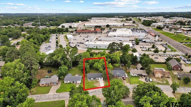 1612 Woodland Hills Dr, Tyler, TX 75701 - aerial view of property and surrounding area featuring property boundaries highlighted