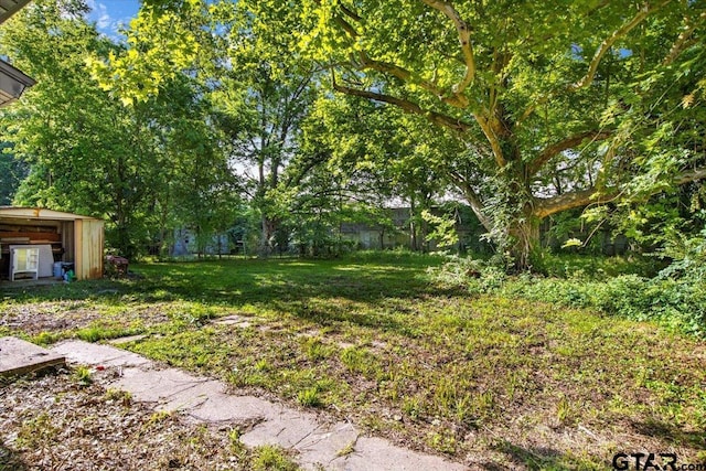 1612 Woodland Hills Dr, Tyler, TX 75701 - view of green lawn