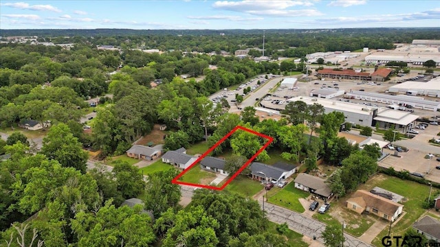 1612 Woodland Hills Dr, Tyler, TX 75701 - aerial view of property and surrounding area featuring property boundaries highlighted