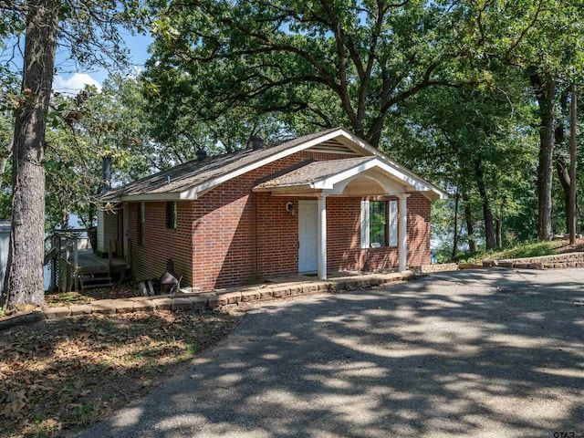 view of front of property