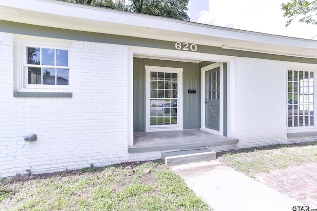 620 Dulse St, Tyler, TX 75701 - property entrance with brick siding