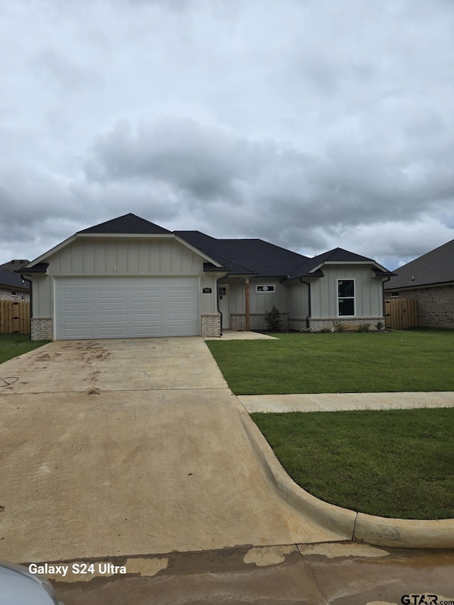913 Alex Dr, Whitehouse, TX 75791 - single story home featuring board and batten siding, a garage, concrete driveway, and a shingled roof