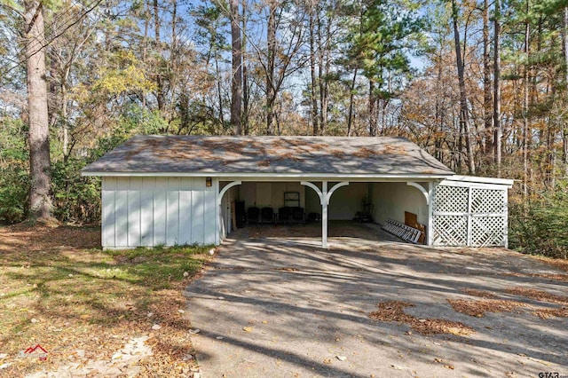 view of outbuilding