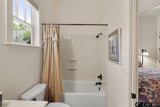 4007 Spartanburg Ln, Tyler, TX 75701 - full bathroom featuring toilet, shower / tub combo with curtain, and vanity